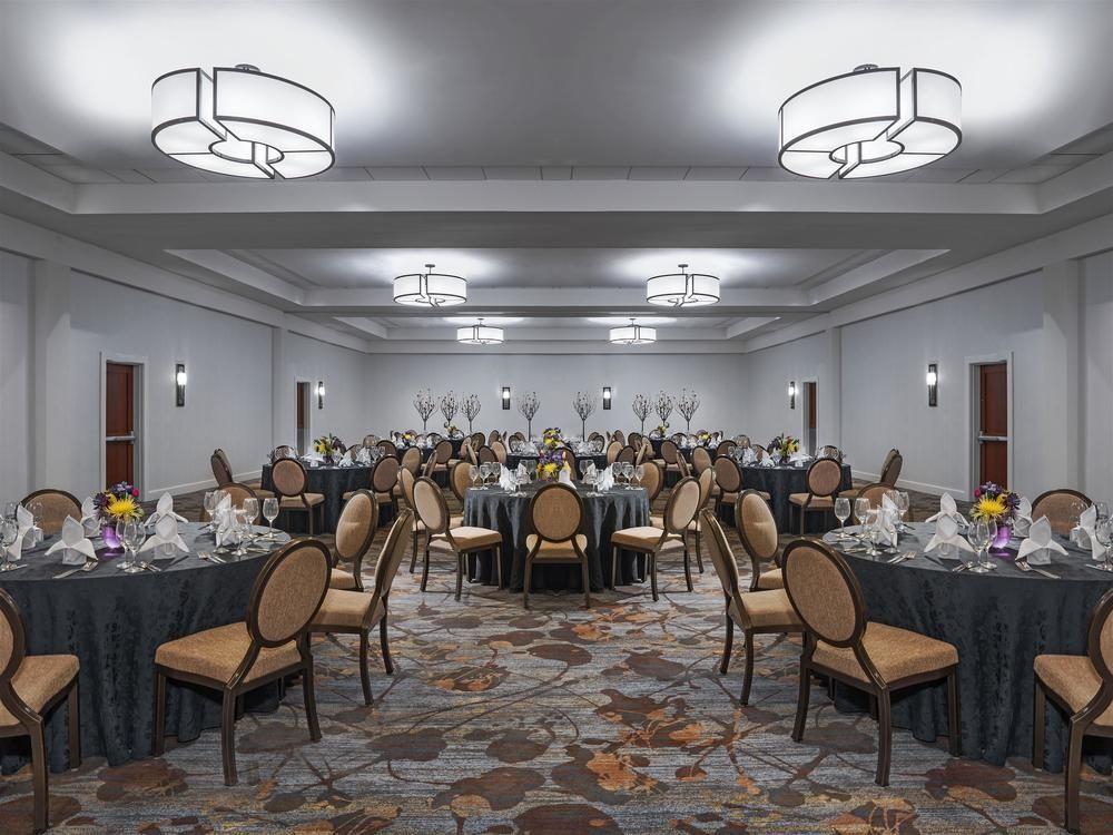Sheraton Dallas Hotel By The Galleria Екстер'єр фото