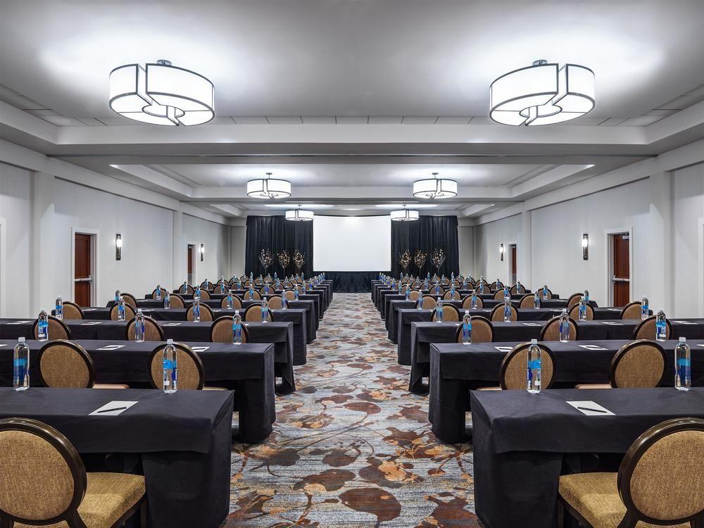 Sheraton Dallas Hotel By The Galleria Екстер'єр фото