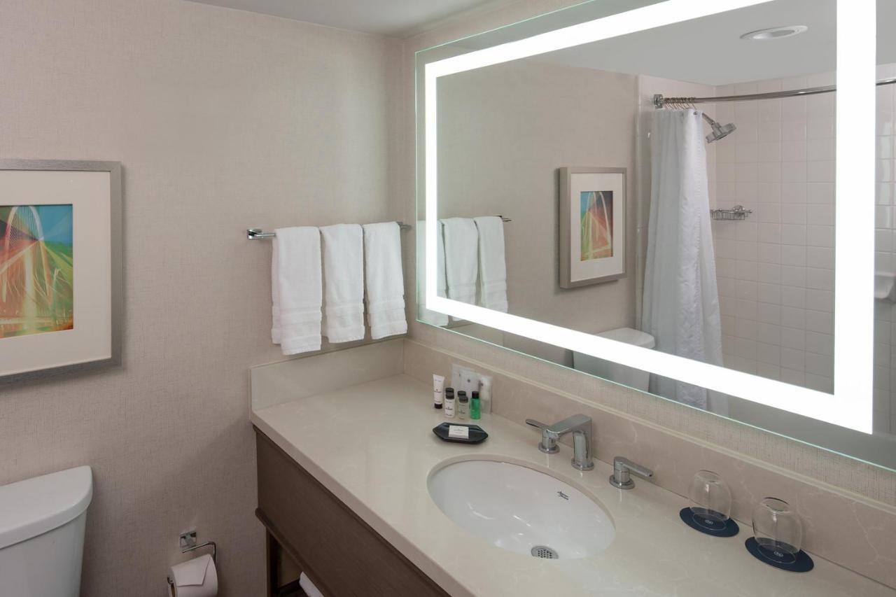 Sheraton Dallas Hotel By The Galleria Екстер'єр фото