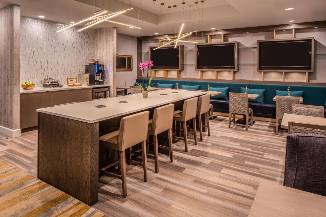 Sheraton Dallas Hotel By The Galleria Екстер'єр фото