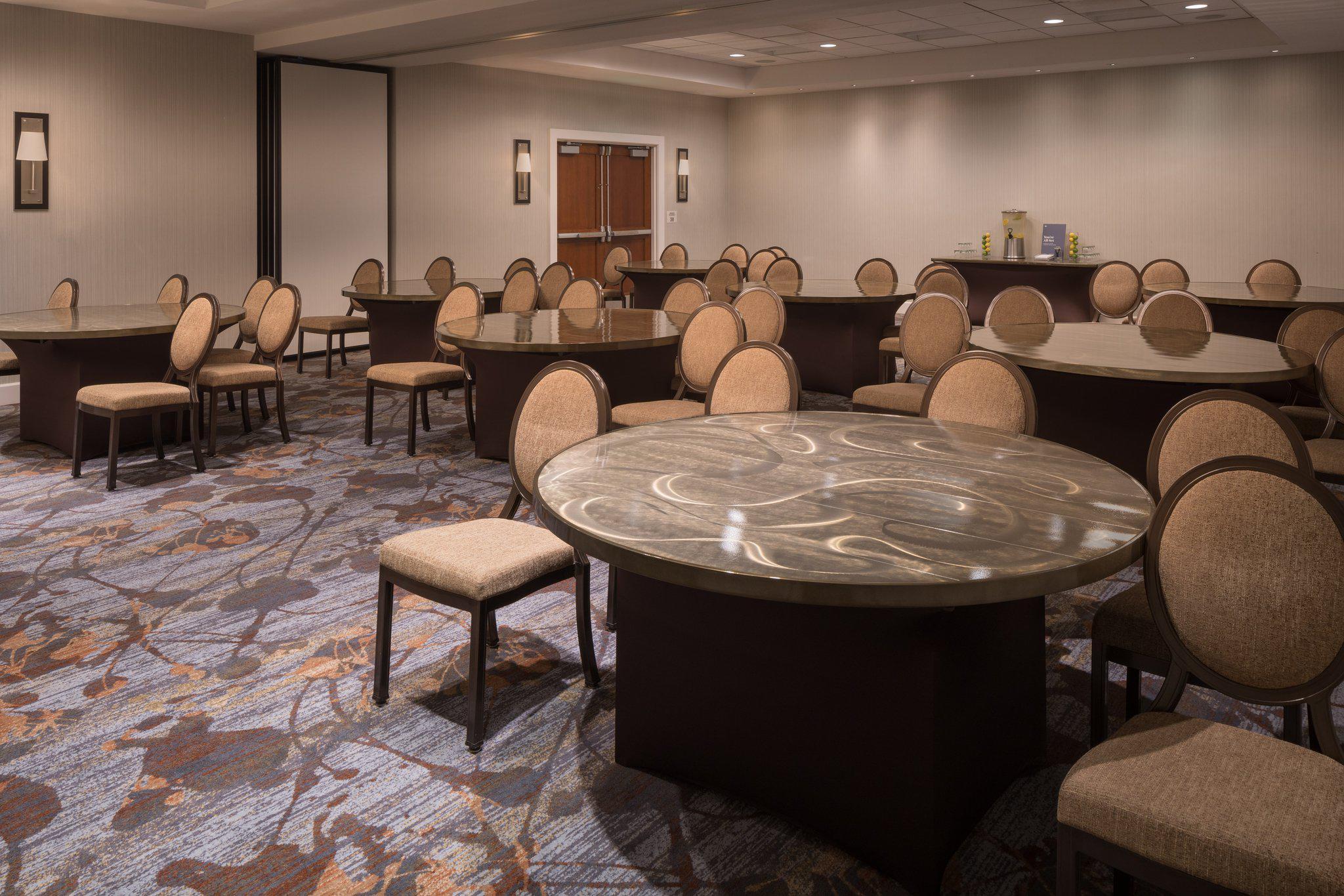 Sheraton Dallas Hotel By The Galleria Екстер'єр фото