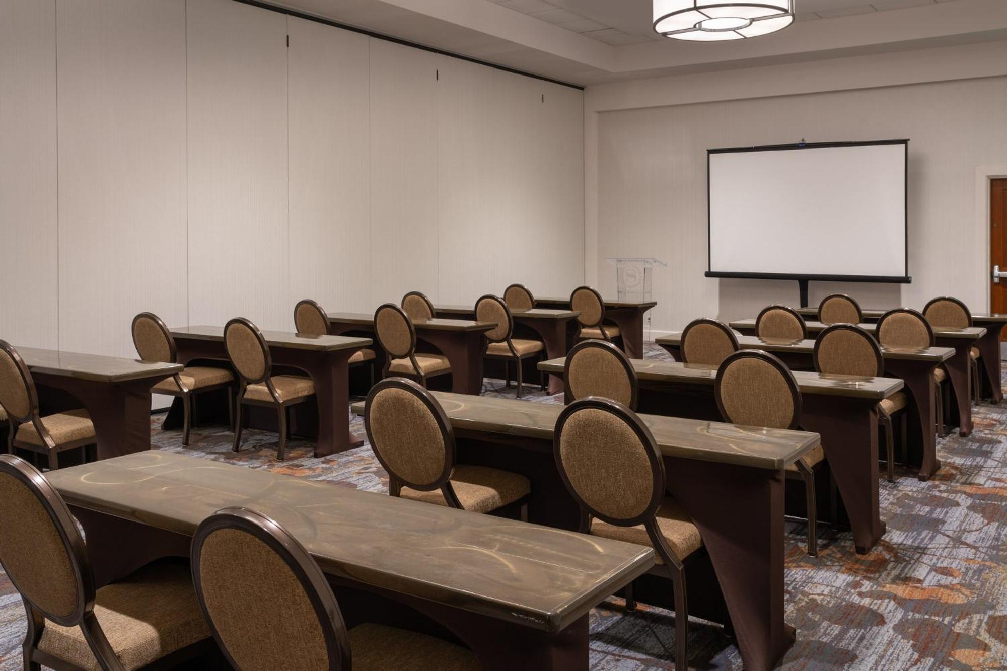 Sheraton Dallas Hotel By The Galleria Екстер'єр фото